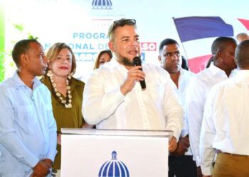 Abinader confirma investigación contra director del FEDA