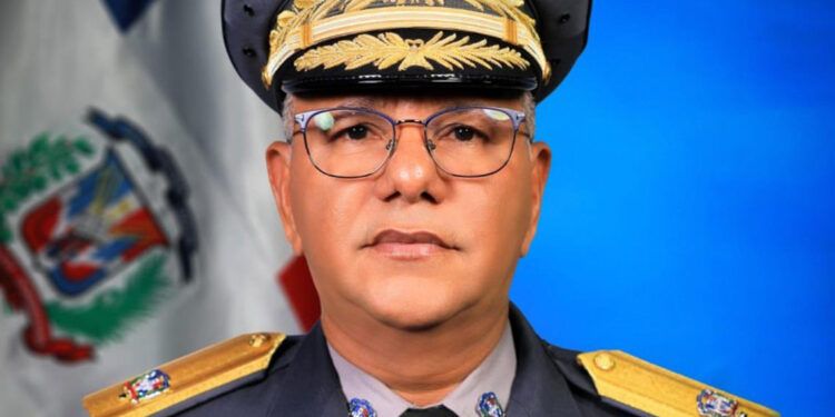 Abinader designa a Pascual Cruz Méndez en Digesett