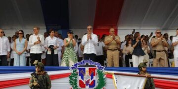 Abinader dispone ascensos y retiros en las FFAA