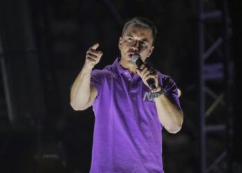 Presidente Luis Abinader felicita a Noboa por su reelección en Ecuador