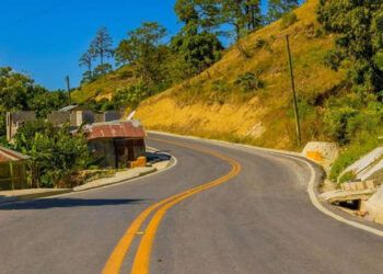 Abinader inaugura carretera El Cercado–Hondo Valle