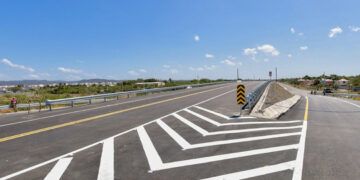 Abinader inaugura la Circunvalación de Baní con 17 puentes
