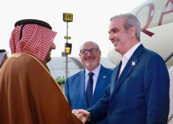 Abinader inicia agenda en Qatar con reuniones clave
