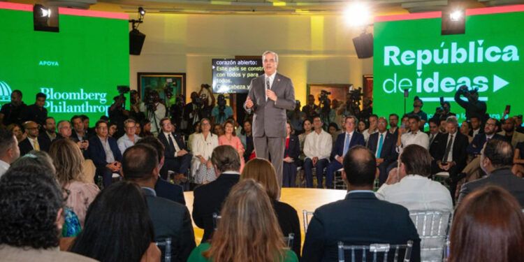 Abinader lanza concurso “República de Ideas” para impulsar propuestas innovadoras
