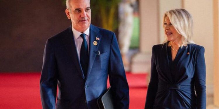 Abinader llega a cumbre Escudo de las Américas en Miami