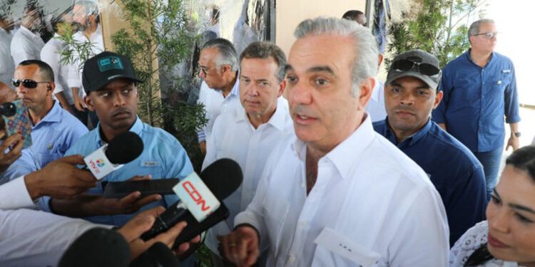 Abinader: “No se tocará el Jardín Botánico” y critica protestas sin conocer proyecto