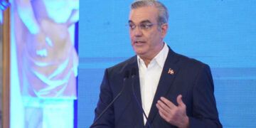 Abinader nombra a Tonty Rutinel y otros en el servicio exterior