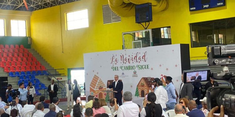 Abinader promete "planes innovadores" para 2025