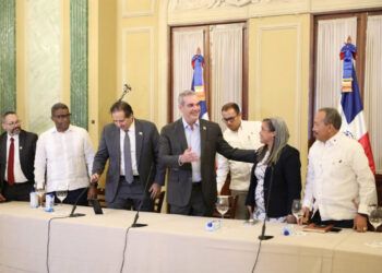 Abinader reconoce labor forense tras tragedia del Jet Set