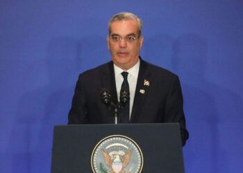Abinader regresa a RD tras participar en Asamblea General de la ONU