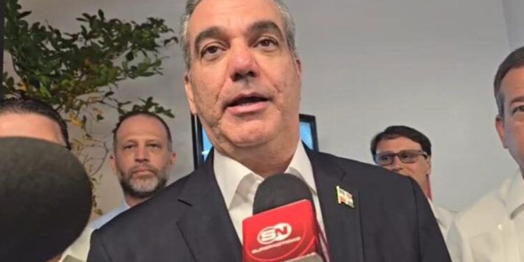 Abinader responde a Haití: “Dejen de culpar a otros”