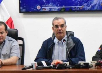Abinader se reúne con organismos de emergencia en el COE
