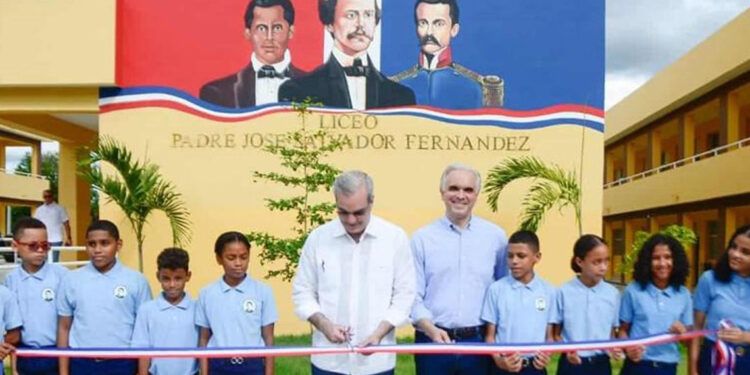 Abinader y el Minerd inauguran centro educativo en Sabana del Puerto tras una década de espera