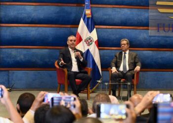 Abinader y Leonel piden unidad ante crisis en Haití