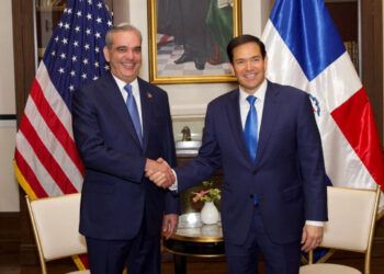 Abinader y Rubio tratan crisis haitiana y comercio en Washington