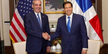 Abinader y Rubio tratan crisis haitiana y comercio en Washington