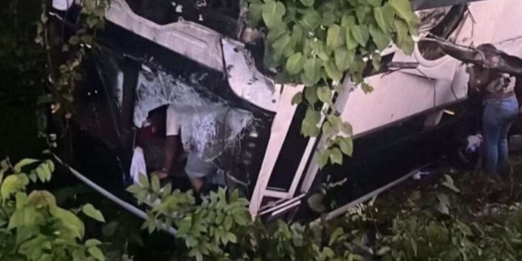 Accidente en peaje Guaraguao deja 36 heridos