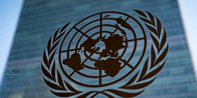 ACNUR insta a integrar a refugiados en sistemas de migración legal