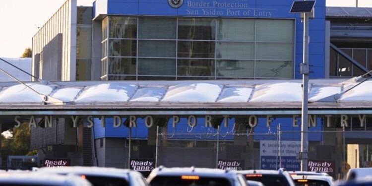 Aconsejan bloquear celulares antes de viajar al exterior