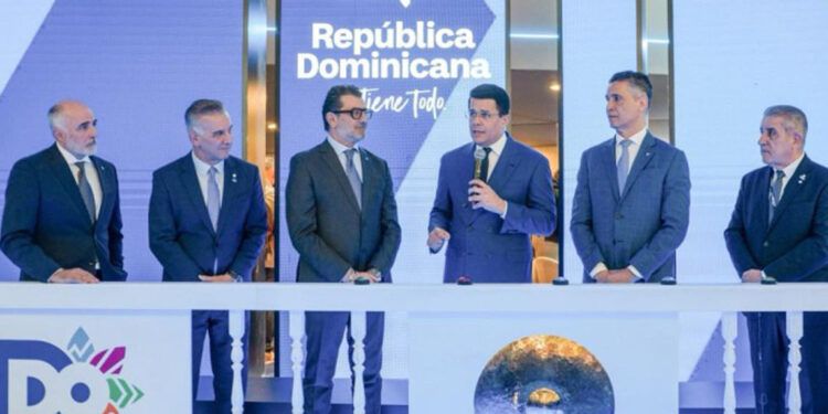 Acuerdan llegada de más cruceros al puerto de La Romana