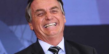 Acusan a bolsonaro de lavado de dinero con diamantes