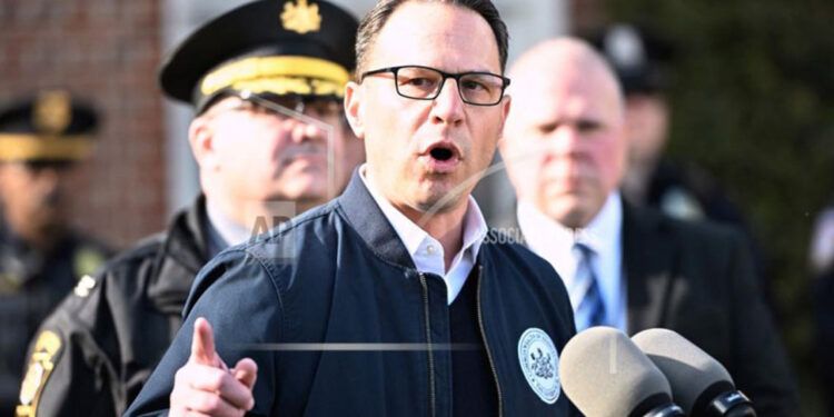 Acusan de terrorismo a hombre que incendió casa del gobernador de Pensilvania