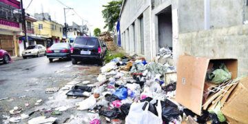 ADN dona fundas y se une a jornada de limpieza en Villas Agrícolas