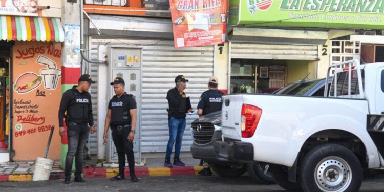 Adolescente muere en tiroteo tras accidente en el barrio 27 de Febrero