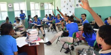 ADP considera insuficiente el bono de 500 dólares para colegios privados