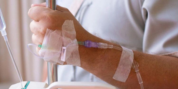 Advierten sobre cambios de fármacos en pacientes con cáncer