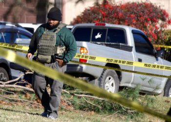 Agentes del ICE disparan a vehículo en Maryland y hieren a dos