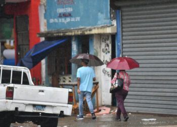 Aguaceros dejan 738 viviendas afectadas y 20 comunidades aisladas