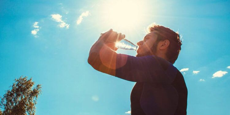 Alerta médica por ola de calor: Riesgos y precauciones para pacientes cardiovasculares
