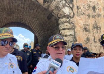 Alertan sobre golosinas con droga en escuelas del país