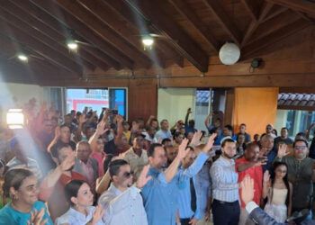 Amarante advierte fracaso de Abinader por precios altos y falta de eficacia