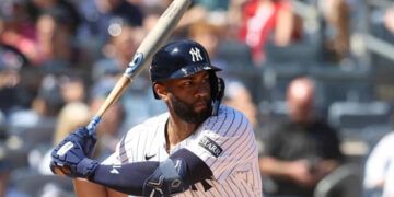 Amed Rosario firma por un año y US$2.5 millones con los Yankees