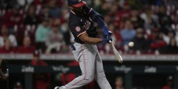 Amed Rosario lidera triunfo de Nacionales sobre Rojos