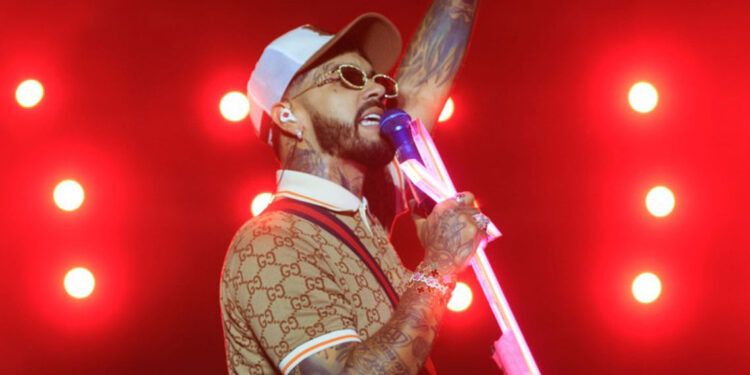 Anuel AA llena el Quisqueya en su debut en solitario