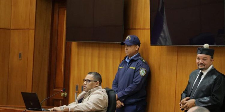 Argenis Contreras sigue ingresado tras intento de suicidio