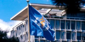 Argentina oficializa salida de la OMS tras un año