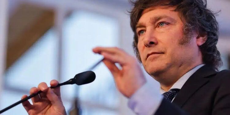 Argentina prohíbe heredar cargos públicos por lazos familiares