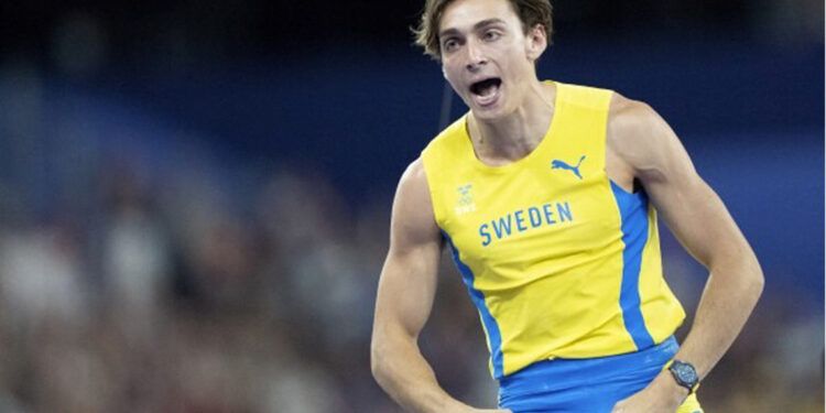 Armand Duplantis bate su récord mundial en pértiga en París 2024