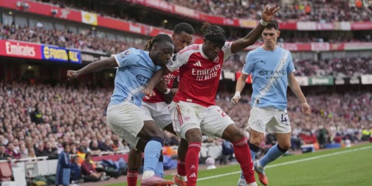 Arsenal empata 1-1 con el City gracias a un gol agónico de Martinelli