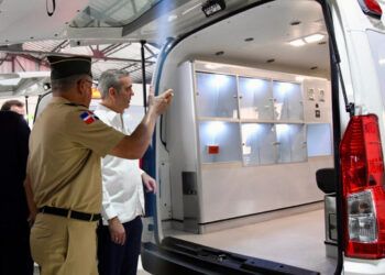 Así se ensamblan ambulancias y vehículos militares en planta inaugurada por Abinader