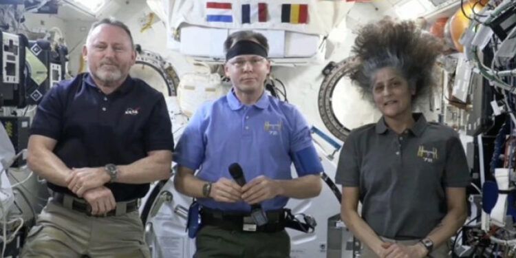 Astronautas varados regresarán a la Tierra tras 9 meses en el espacio