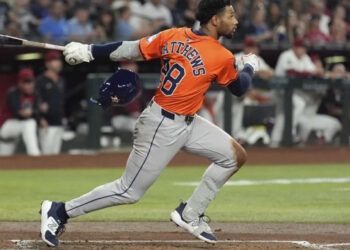 Astros vencen 3-1 a Diamondbacks con gran actuación de Framber Valdez