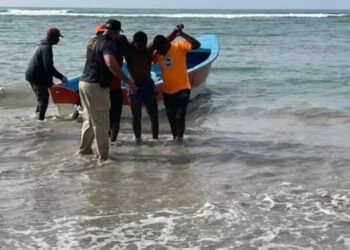 Aumentan a cinco los fallecidos en naufragio de Guayacanes