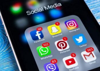 Australia busca prohibir redes sociales a menores de 16 años