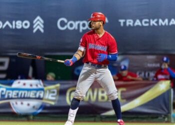 Australia vence 5-0 a RD en el Premier 12