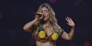 Bad Bunny, Karol G y Ca7riel & Paco Amoroso actuarán en los Latin Grammy 2026